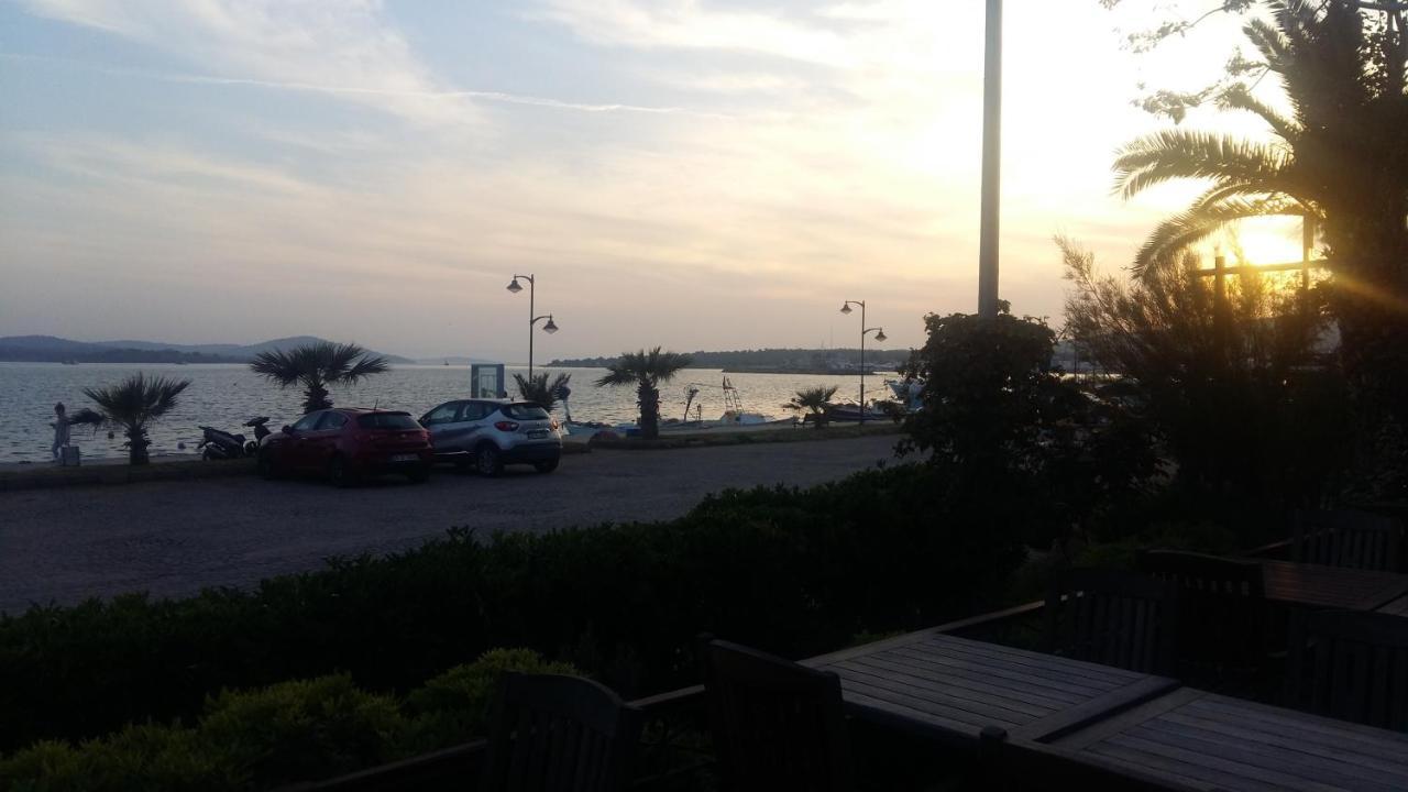 Aliye Hanim Hotel Ayvalı Exteriör bild