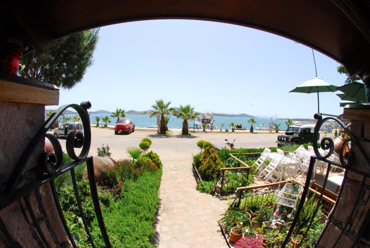 Aliye Hanim Hotel Ayvalı Exteriör bild