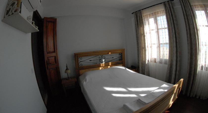 Aliye Hanim Hotel Ayvalı Exteriör bild