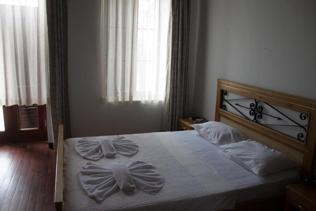 Aliye Hanim Hotel Ayvalı Exteriör bild