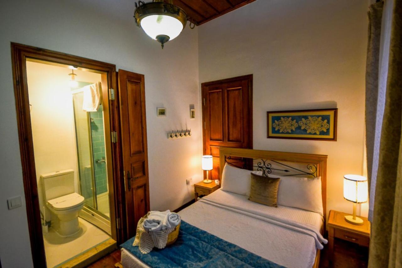 Aliye Hanim Hotel Ayvalı Exteriör bild