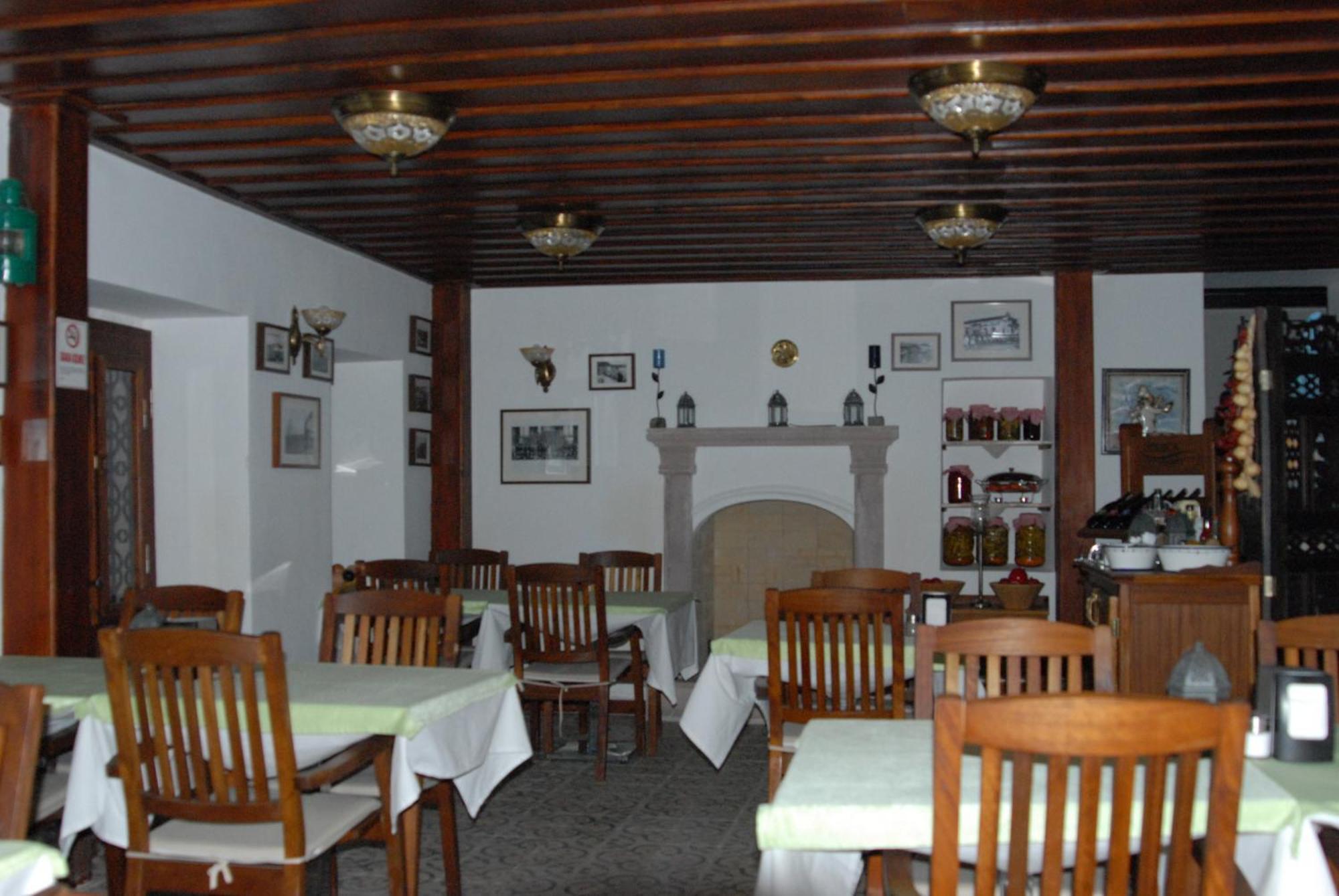 Aliye Hanim Hotel Ayvalı Exteriör bild
