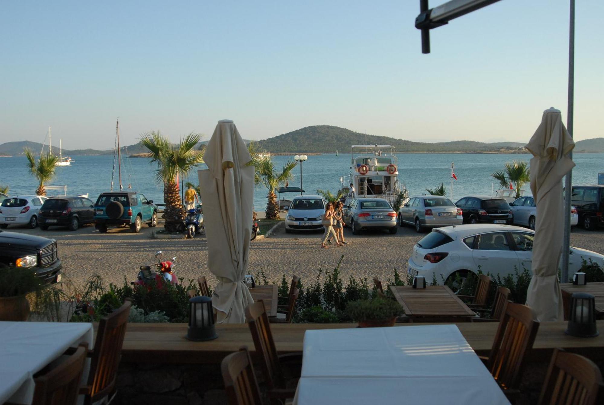 Aliye Hanim Hotel Ayvalı Exteriör bild