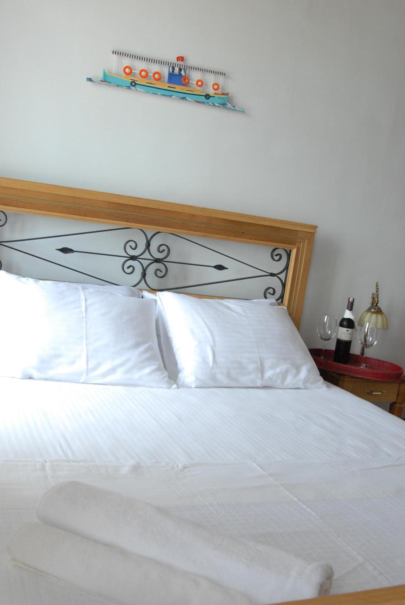 Aliye Hanim Hotel Ayvalı Exteriör bild