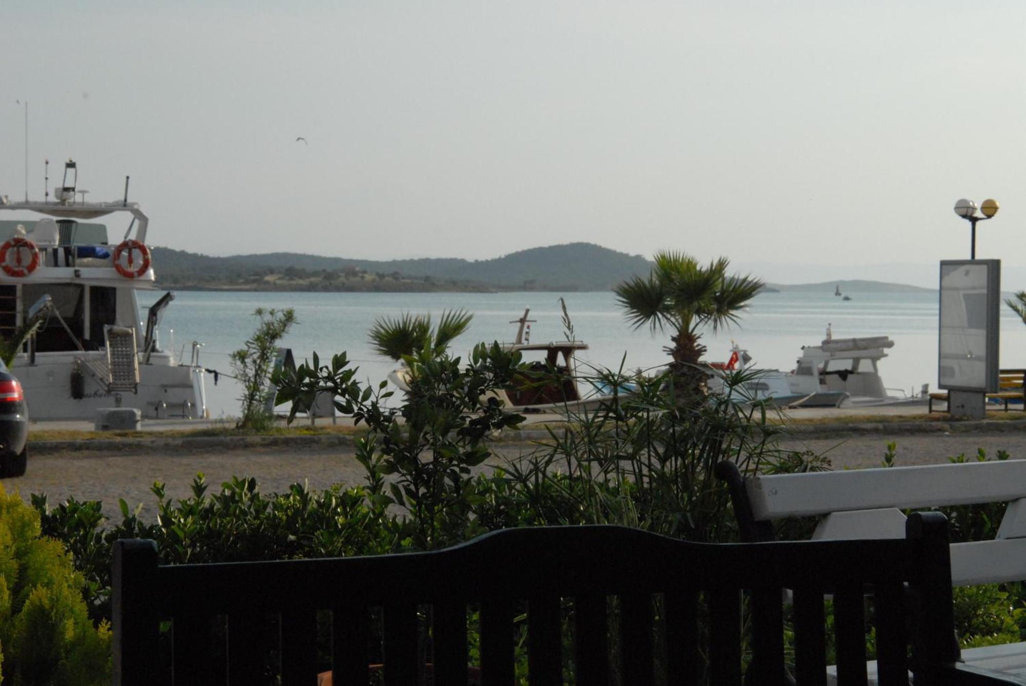 Aliye Hanim Hotel Ayvalı Exteriör bild